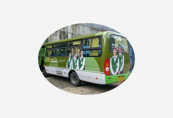 中巴車廣告